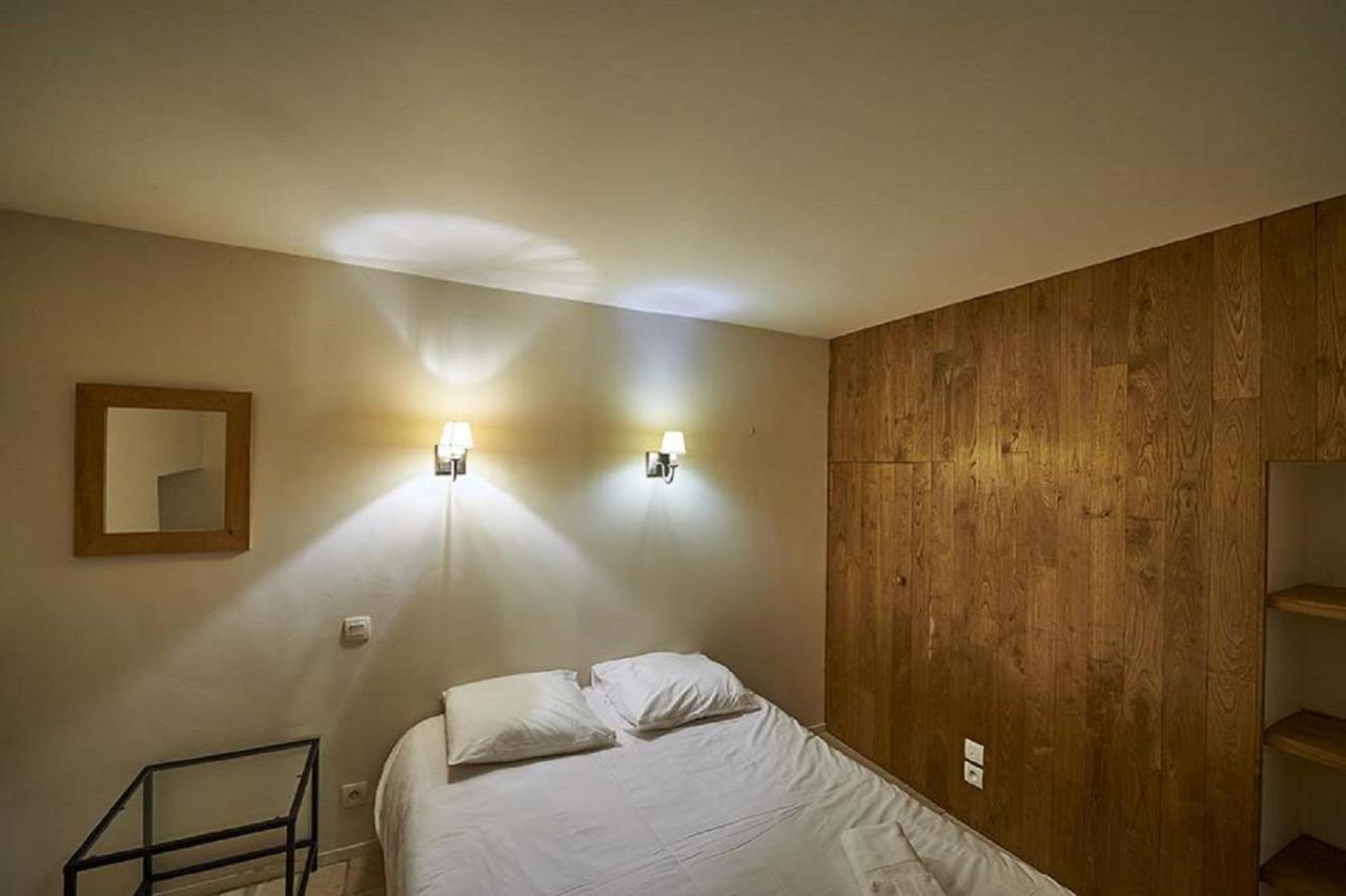 Gite Le Logis - Manoir Le Plessix Madeuc Corseul Екстер'єр фото